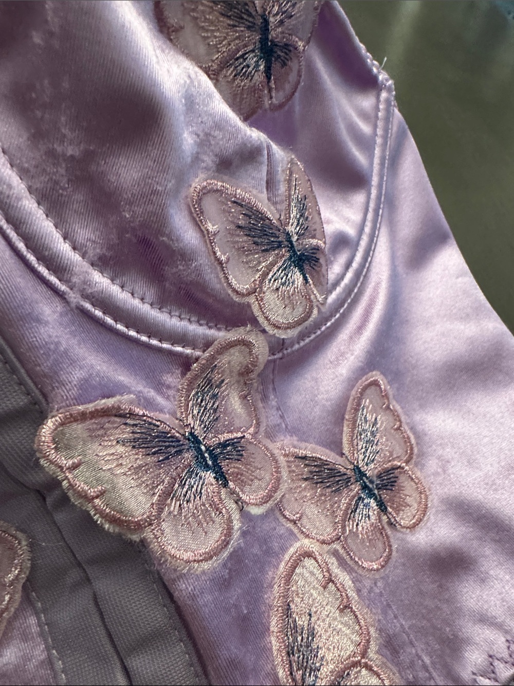 Lavender Satin Butterfly Appliqué Bralette Crop Top - Picture 4 of 5